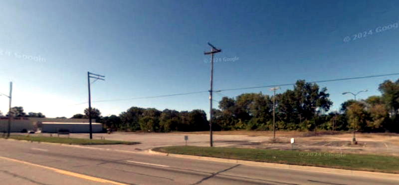 Thunderbird Lanes - 2009 Gone (newer photo)